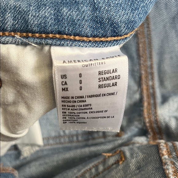 American Eagle 90s low rise straight Denim Jeans - Picture 6 of 6